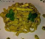 Tagliatelle di ceci al pesto